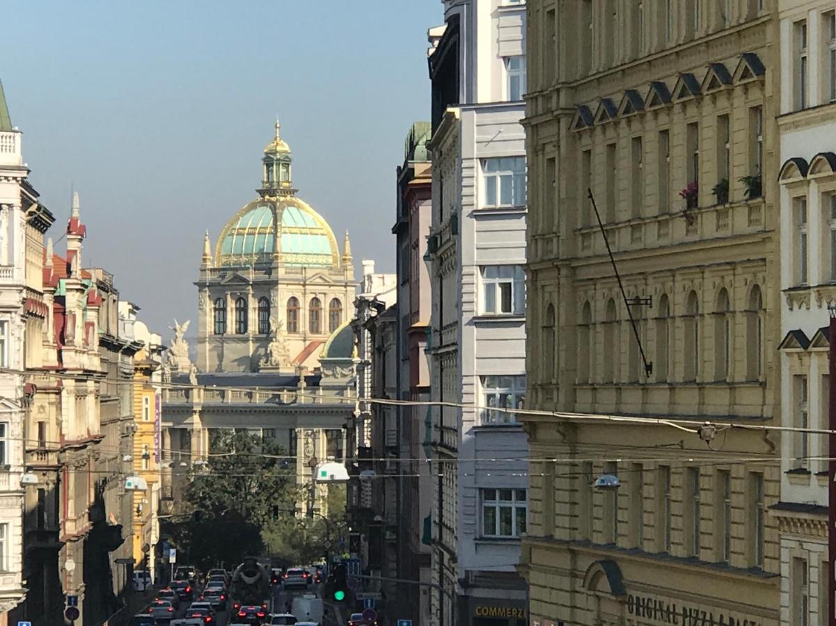 Spacious Cozy Apartments In Centre Prague Exterior photo